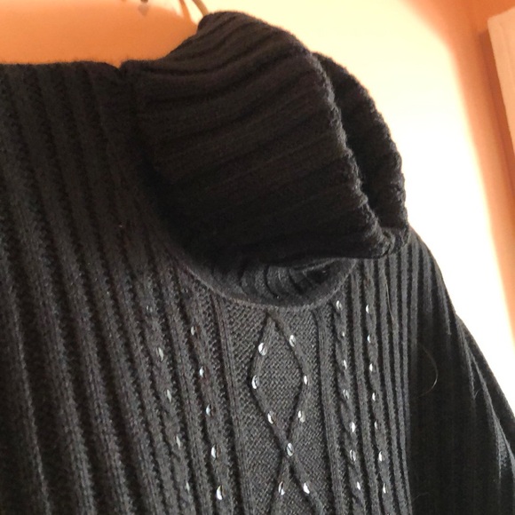 Beautiful Susan Graver Acrylic Sweater - Fringe and Sequins - Picture 1 of 10